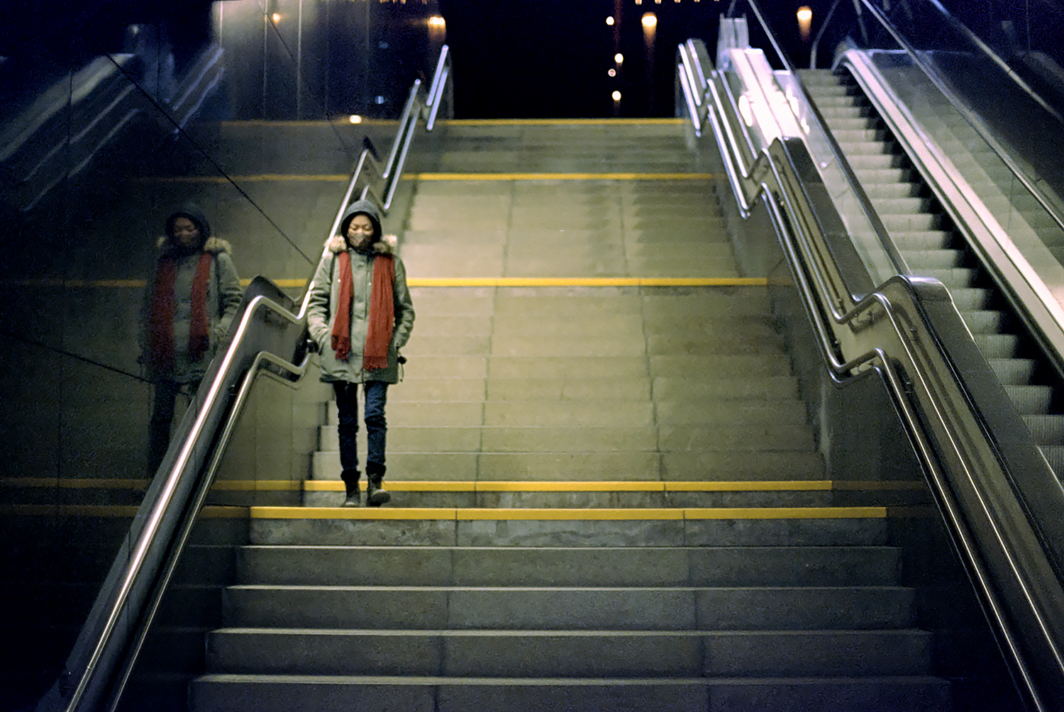 Nikon F5 | Kodak Vision 3 500T @1000 | ECN-2 24*C 15min.